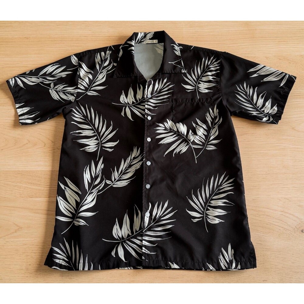 Aptro Hawaiian Button Down Shirt Men's Size Medium Soft Short Sleeve